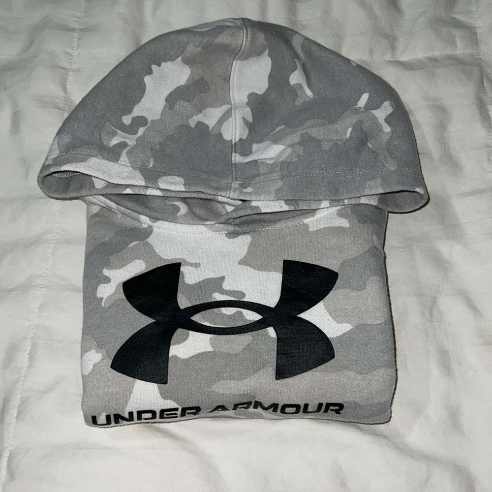 4T UA hoodie